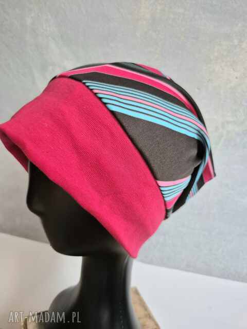 Czapka damska uniwersalna dobra nacodzienne noszenie na podszewce polecam Box C1