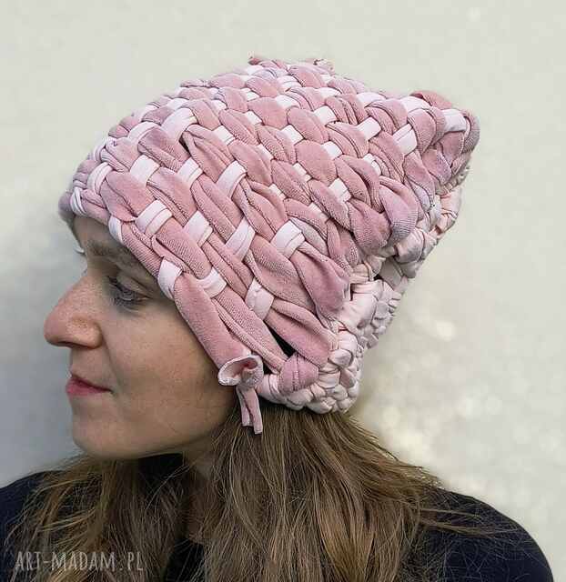 🌷 Zjawiskowa czapka Rosa, wytkana ręcznie na krośnie