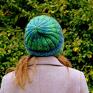 The Wool Art czapka kolorowa lekka na głowę