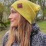 modna czapka żółta dwustronna - super zaleta - można ją wywijać i odwijać jesienna
