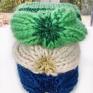 pomysł na świąteczny upominek robótka wełniana czapka z dodatkiem błyszczącej nitki handmade wełna