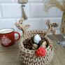 prezent pod choinkę brązowe renifer rudolf - koszyczek świąteczny, koszyk z beżowy na święta