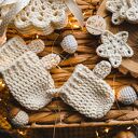 Zestaw świątecznych ozdób handmade na choinkę i pod kubek (ecru)