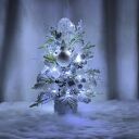 Choinka z szyszek biała, z makoszkami. Dekoracja na Boże Narodzenie LED