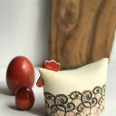 Kura ceramiczna ręcznie lepiona na Wielkanoc