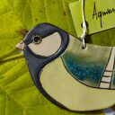 Sikorka ceramiczna szkliwiona - dekoracja na choinkę (11,5 x 6 cm)