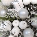 Choinka z szyszek biała, z makoszkami. Dekoracja na Boże Narodzenie LED