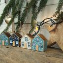 4 małe drewniane domki - zawieszki do świątecznej dekoracji