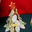 Zestaw ręcznie robionych ceramicznych choinek - dekoracja