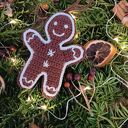 Szydełkowe pierniczki - zawieszki na choinkę