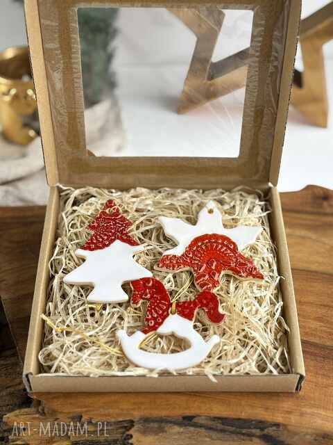 Zestaw zawieszek ceramicznych, zawieszki świąteczne biało czerwone - 3 el