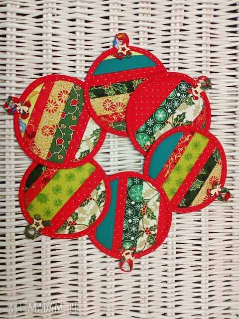 Świąteczne podkładki pod kubek, bombki