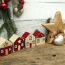 Galeria Fajny Domek prezenty pod choinkę małe domki z drewna zestaw domków do świątecznej dekoracji, bordowo waniliowy. 4 do drewniane dodatki do domu