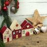 pomysł na upominki 3 domki bordowo waniliowe, drewniane ozdoby świąteczne