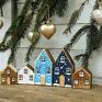 prezent zestaw domków do niebieski, granatowy ozdoby świąteczne proste dekoracje