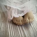Dekoracja tekstylna aniołek Magdalena (biały) na ścianę - ok. 25 cm