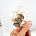 Ptaszki ceramiczne boho - wisząca dekoracja wielkanocna nakrapiana biel