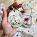 Wiosenne zawieszki-plasterki decoupage z owieczką - pięć sztuk na wielkanoc i do domu