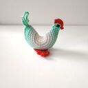 Dwie kurki szydełkowe w biało-szaro-miętowych kolorach - wielkanocna dekoracja amigurumi (ok. 10x10 cm)