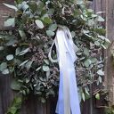 Wianek wielkanocny wiosenny z eukaliptusa i limonium na drzwi lub stół (ok. 60 cm) 