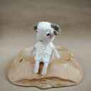 Baranek wielkanocny - filcowana figurka dekoracyjna z naturalnej wełny (11 cm)