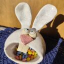 Królik miseczka ceramiczna na Wielkanoc - słodkie jajeczka i cukierki