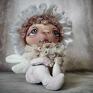Aniołek unikalna lalka kolekcjonerska. Wolna od włókien i materiałów pochodzących ze zwierząt