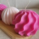 Magenta - zestaw świec sojowych na drewnianej tacy