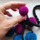 Zawieszka na klamkę - kolorowa dekoracja z pomponów (handmade)