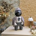 Kruk detektyw - miniaturowa figurka z gliny polimerowej (ok. 7,8 cm)