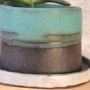 Doniczka ceramiczna handmade Otuliny z niebieskim szkliwem i podstawką