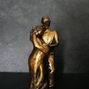 Rzeźba z gipsu Rodzina - ogniste złoto, wys. 10 cm