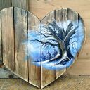 Drewniane serce z malowanym pejzażem - W cieniu starego dębu