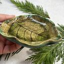 Ręcznie wykonany ceramiczny listek na biżuterię