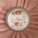 Świeca sojowa z różyczkami płatkami granatu