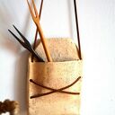 Ceramiczna zawieszka z rzemieniem - wisior w stylu naturalnym handmade