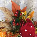 Dekoracja jesienna ze skrzatem. Muchomor. Stroik jesienny w dyni