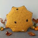 Miodowy komplet poduszek pajęczyna na Halloween