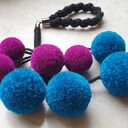 Zawieszka na klamkę - kolorowa dekoracja z pomponów (handmade)