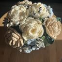 Elegancki flowerbox szydełkowy z wiecznymi różami - prezent dla niej