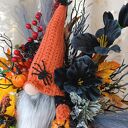 Dekoracja jesienna na Halloween - stroik ze skrzatem w dyni