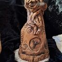 Ceramiczny kominek zapachowy - kadzielnica Szamanka z runami (backflow)