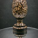 Ręcznie dekorowane drewniane jajko z podstawką - abstrakcyjny wzór, natura