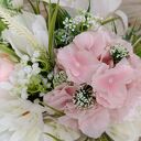 Duży flower box z liliami - elegancki prezent na Dzień Mamy