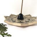 Talerzyk ceramiczny ze stożkiem na kadzidełko