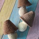 Zestaw trzech szydełkowych grzybków „Brązowa Jesień” w wersji handmade (3 szt.)