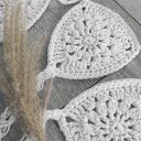 Biała boho girlanda szydełkowa na ścianę - dekoracja handmade