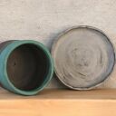 Doniczka ceramiczna handmade Otuliny z niebieskim szkliwem i podstawką