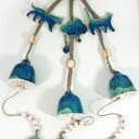 Dekoracja wisząca do sypialni - ceramiczny łapacz snów z kotkiem (boho)