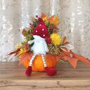 Dekoracja jesienna ze skrzatem. Muchomor. Stroik jesienny w dyni